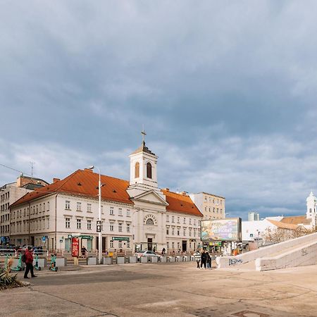 Skau Dunajska Family Two Bedroom Apartment Old Town Bratislava Exterior foto